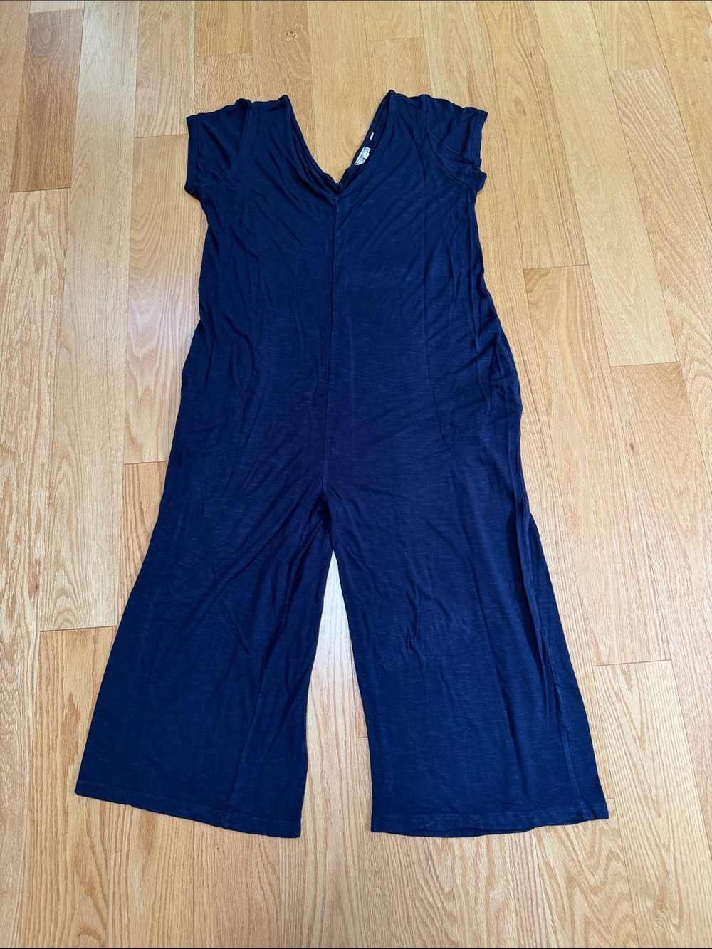Fat Face Navy Sz 8, Wide-Leg Short-Sleeve Jumpsuit with pockets.